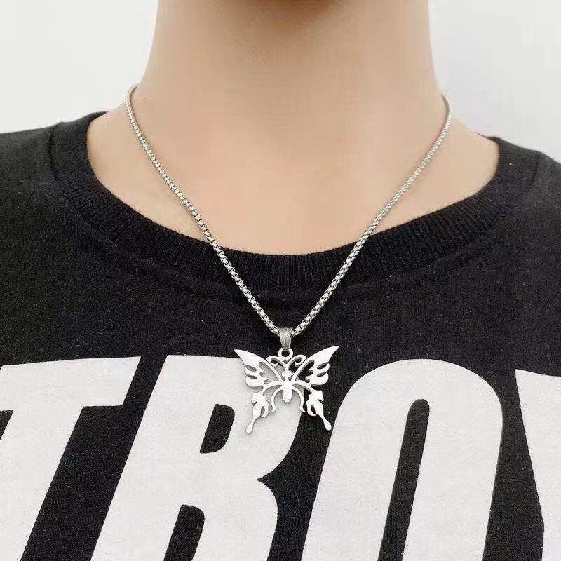Winged Wonder Silver Chain Secondary image