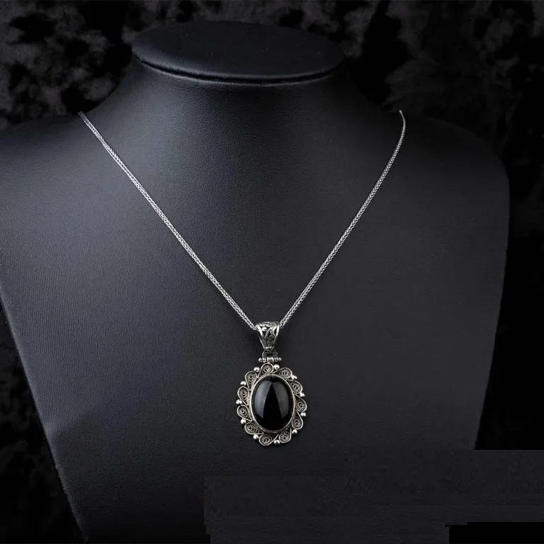 Filigree Handmade Black Aqeeq Silver Pendant Secondary image