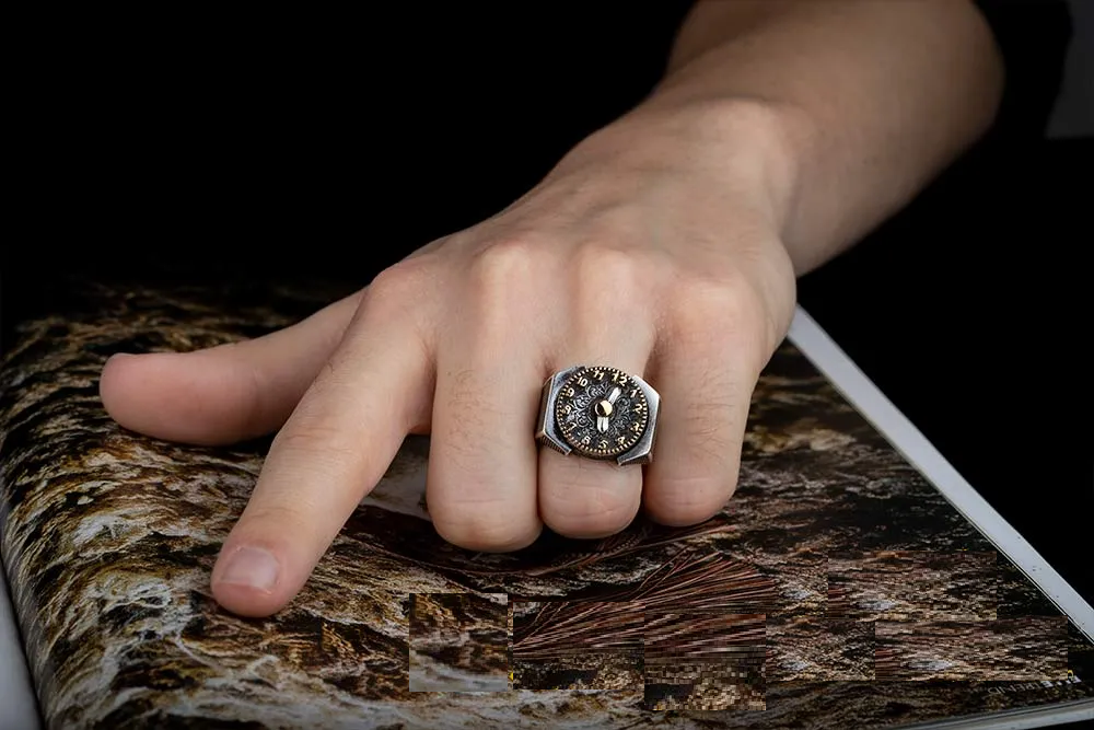 Clock Design Micro Detailed Spinner Ring Secondary image