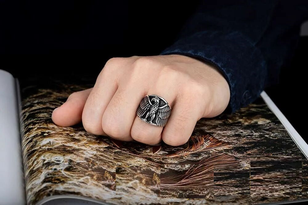 Eagle Figure Band Silver Ring Secondary image