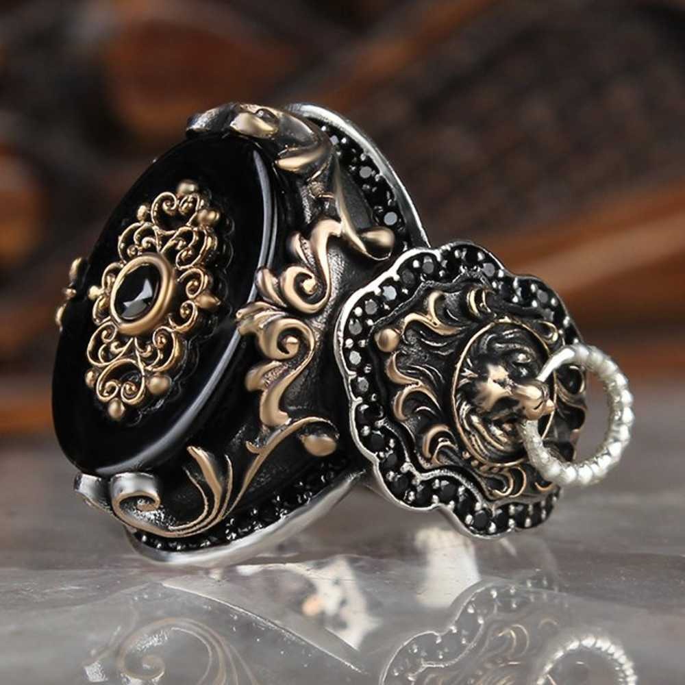 Silver Clear Onyx Stone Lion Mens Ring Main image