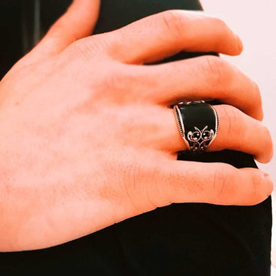 Silver Handsome Onyx Stone Mens Ring Secondary image