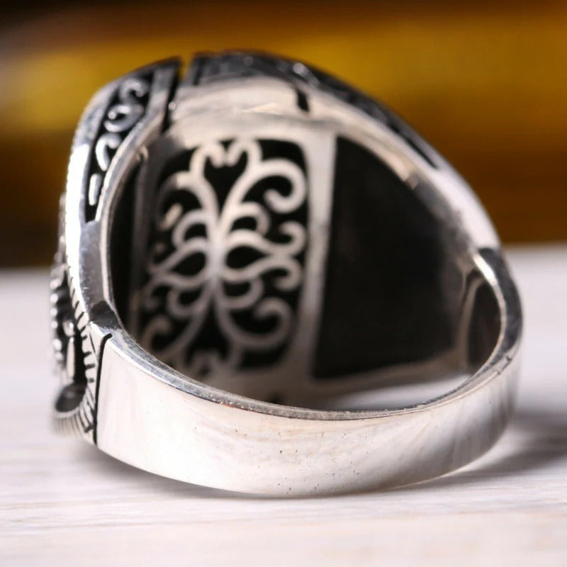 Silver Scorpion Style Solid Onyx Stone Mens Ring Secondary image