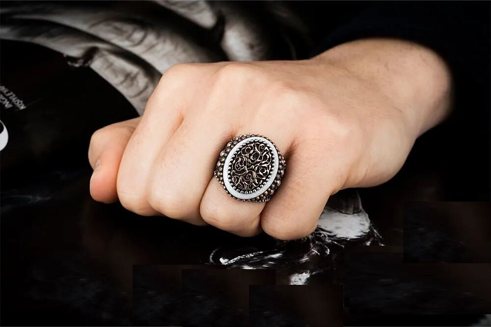 Stoneless Design Oxidized Silver Ring With White Frame Secondary image