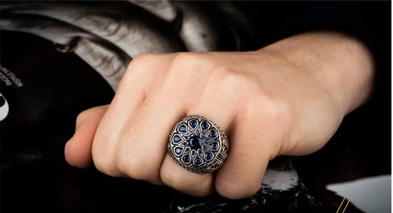 Round Blue Zircon Pieces Exclusive Silver Ring Secondary image
