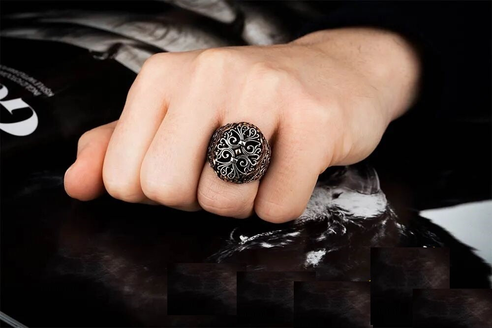 Exclusive Design Stoneless Silver Ring No1 Secondary image