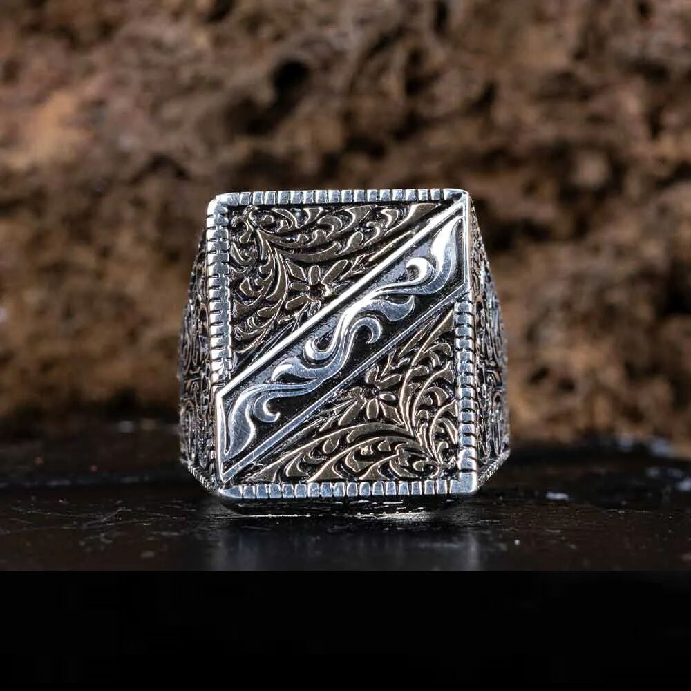 Stoneless Design Rectangle Silver Ring Main image