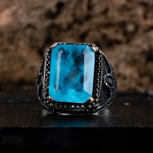 Blue Quartz Rectangle Ornamented Silver Ring Secondary image