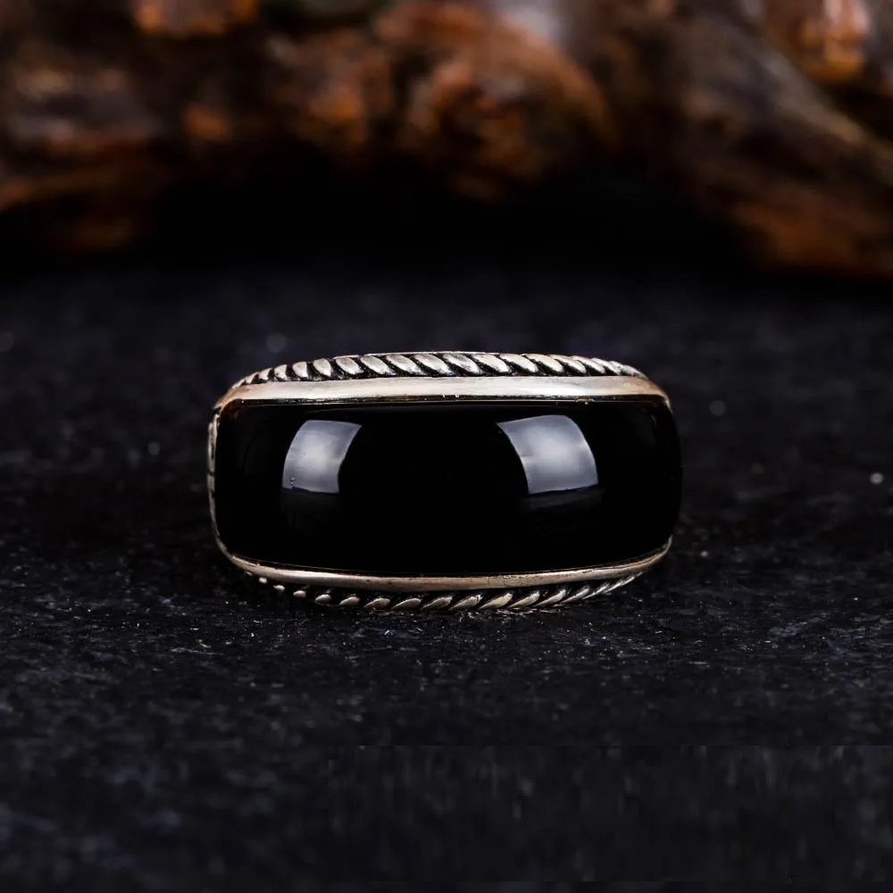 Black Aqeeq Special Curved Silver Ring Main image
