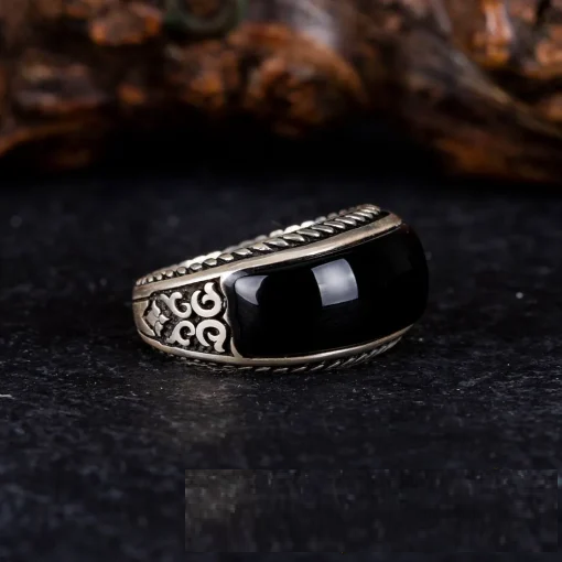Black Aqeeq Special Curved Silver Ring Secondary image