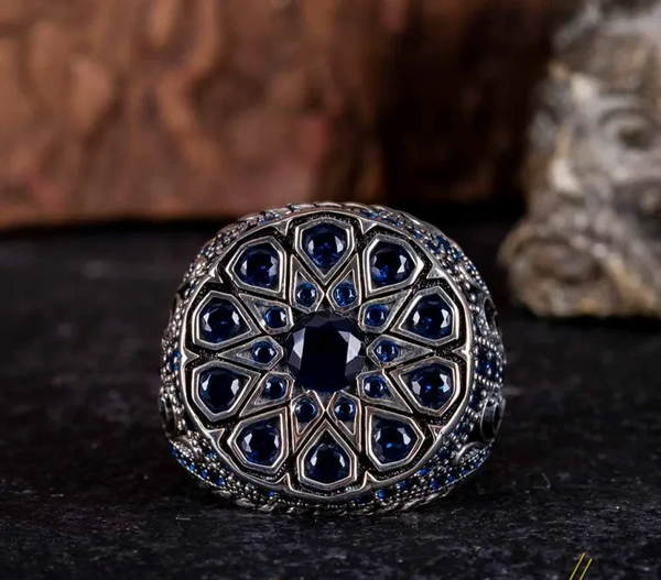 Round Blue Zircon Pieces Exclusive Silver Ring