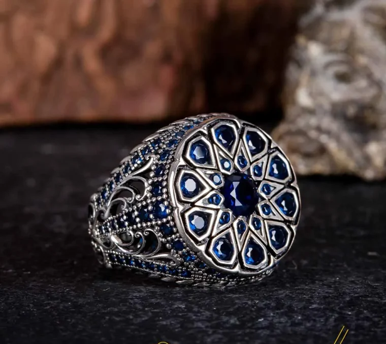 Round Blue Zircon Pieces Exclusive Silver Ring Main image