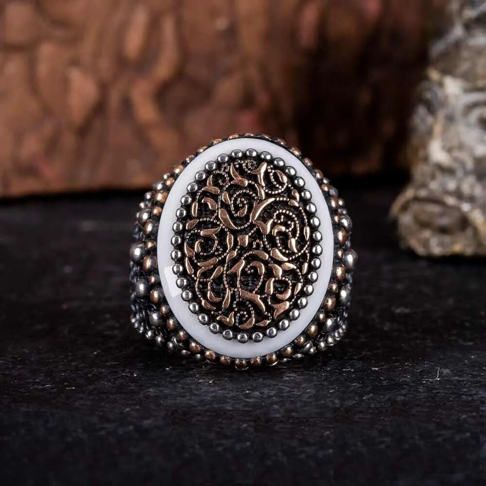 Stoneless Design Oxidized Silver Ring With White Frame Main image