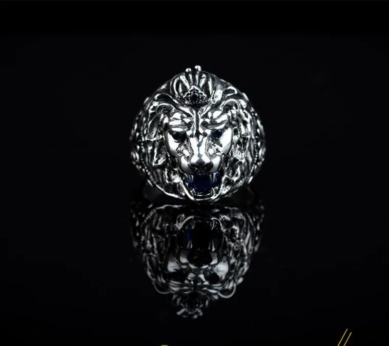 Roaring Lion Head Figure Blue Zircon Pieces Ring Main image