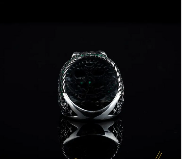Lion Head Green Zircon Pieces Exclusive Silver Ring