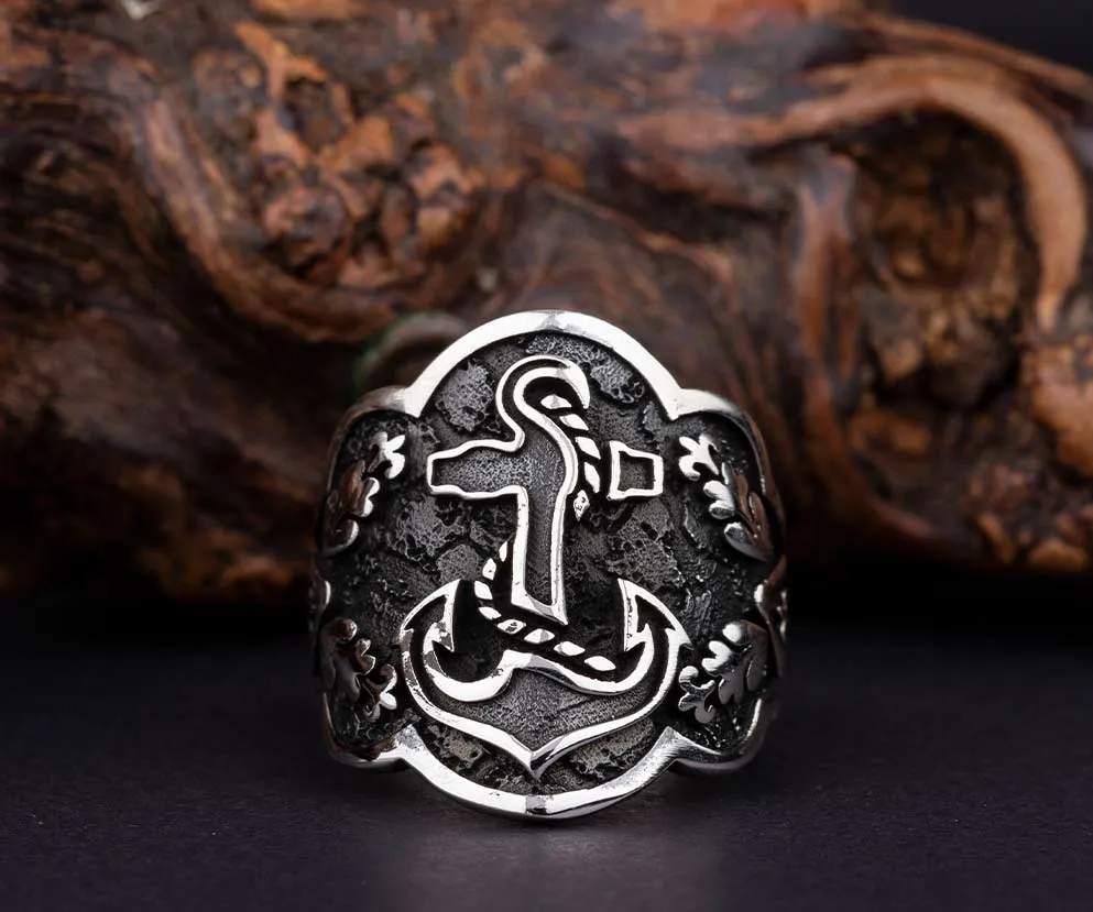 Adjustable Silver Thumb Ring With Anchor Figure Main image
