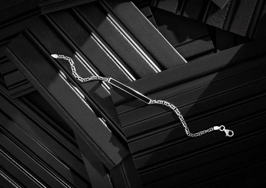 Black Curve Bracelet Main image