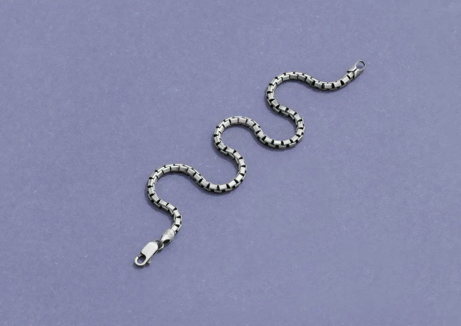 Classic Box Link Bracelet Secondary image