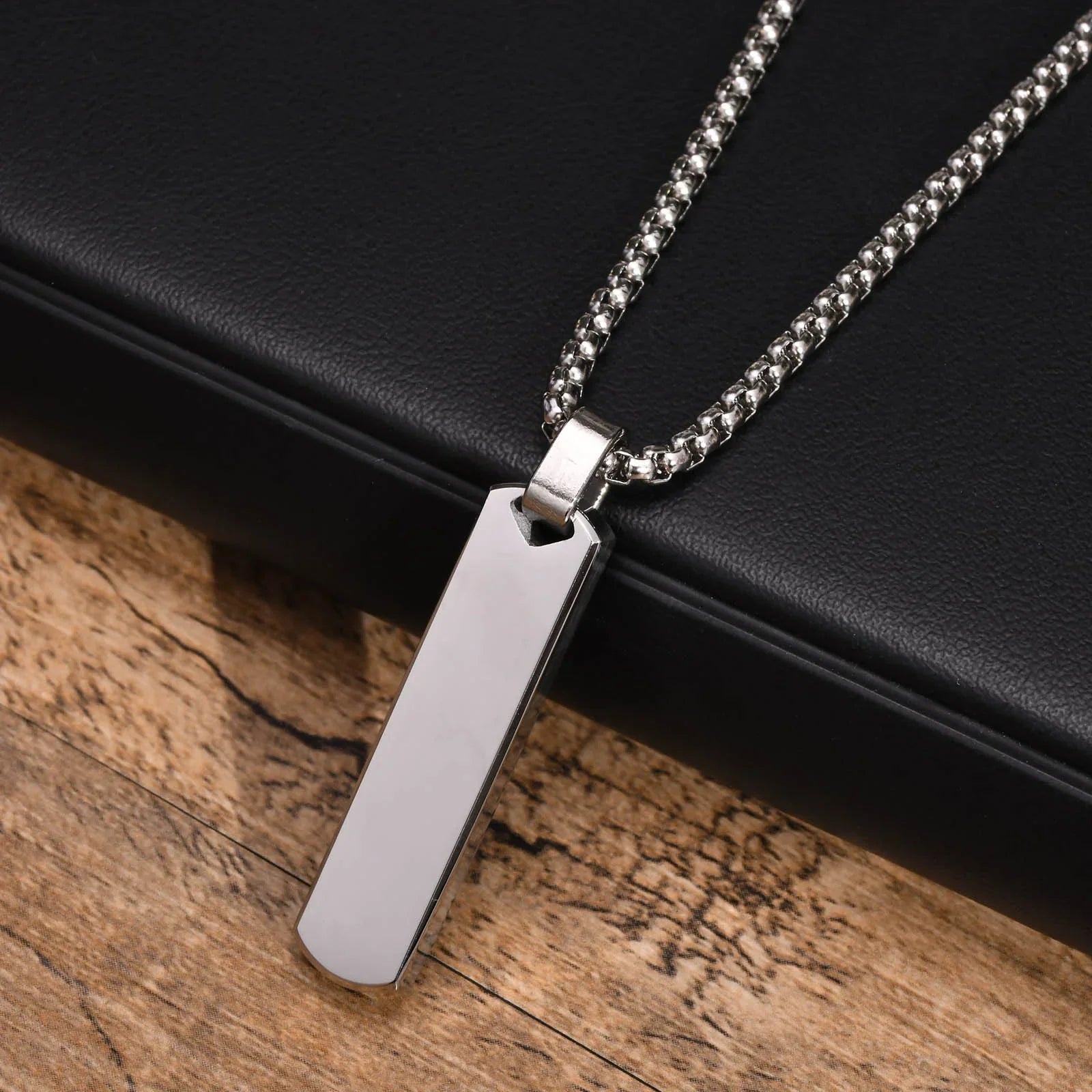 Contemporary Edge Chain -Silver Main image