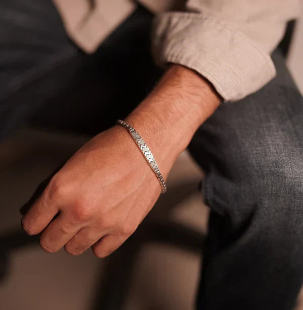 Vesper Cuff Main image