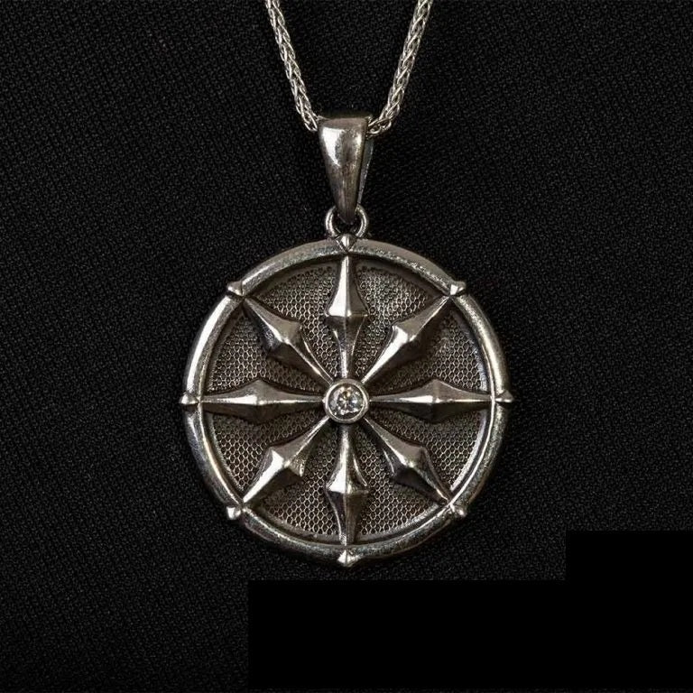 Single Zircon Detailed Round Silver Necklace Secondary image