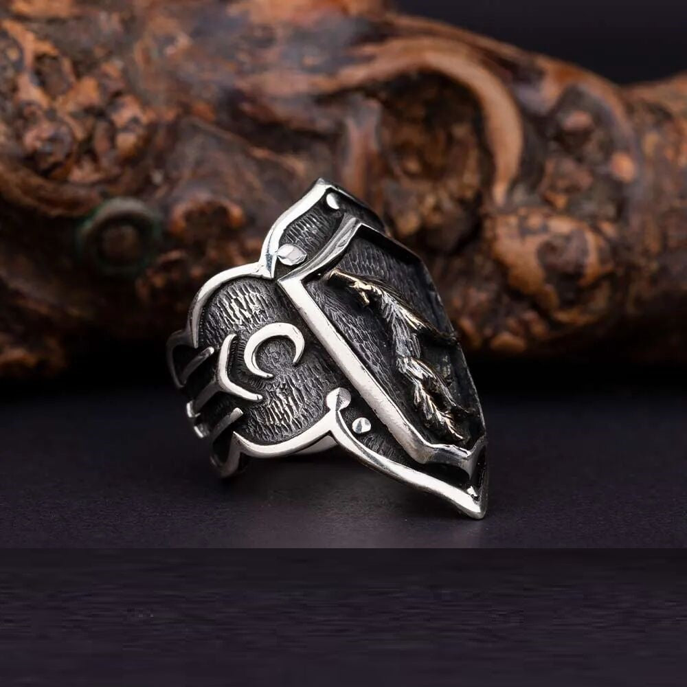 Heritage Collection Adjustable Thumb Ring With Howling Wolf Secondary image