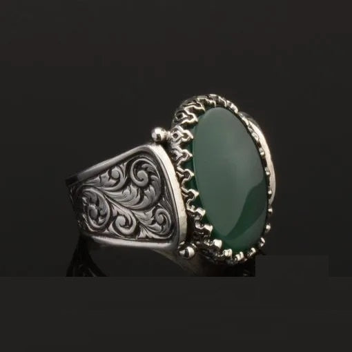 Hun Collection Flat Green Agate Silver Men Ring Secondary image