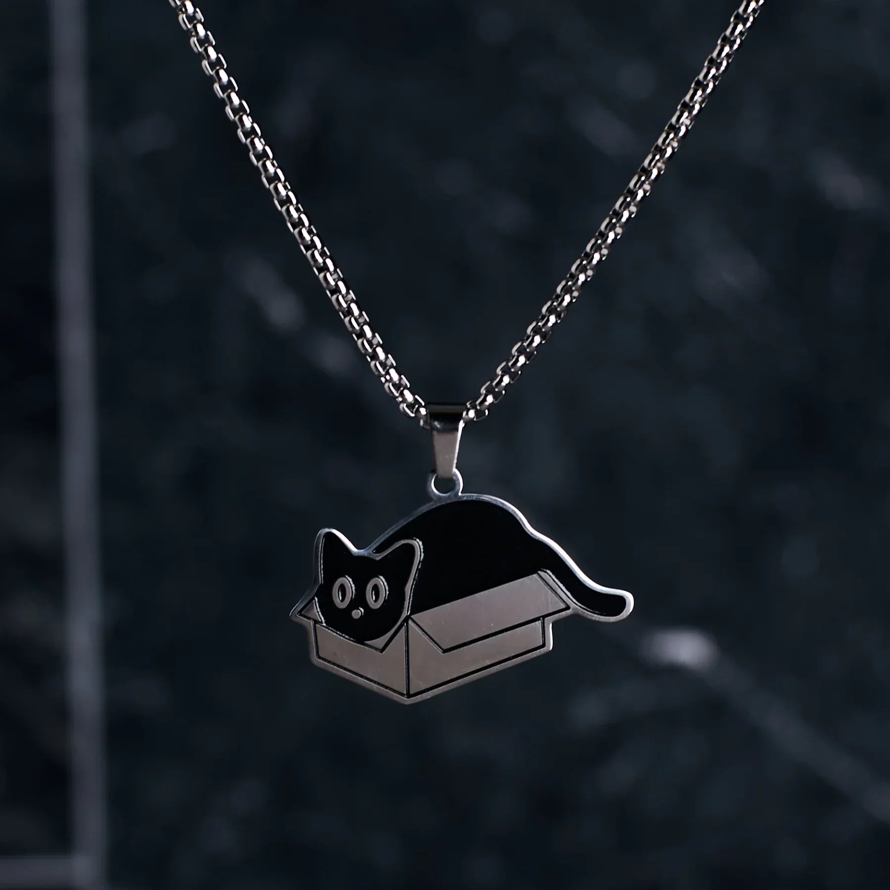 Meow-in-a-Box Chain Main image