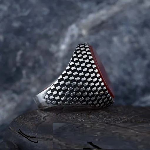 Oval Red Yemeni Aqeeq Grid Pattern Silver Ring Secondary image