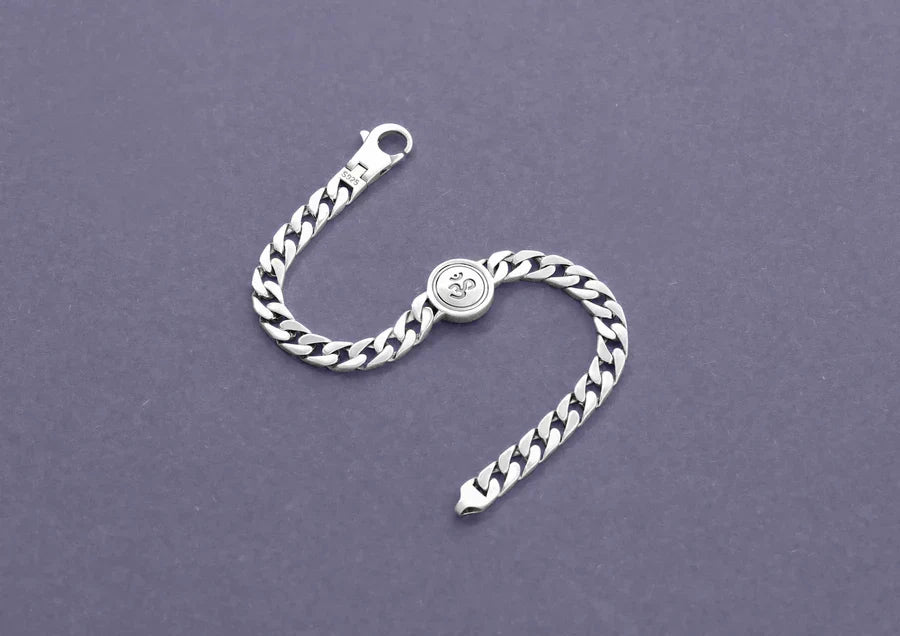 Revolving Luxe Om Bracelet Secondary image