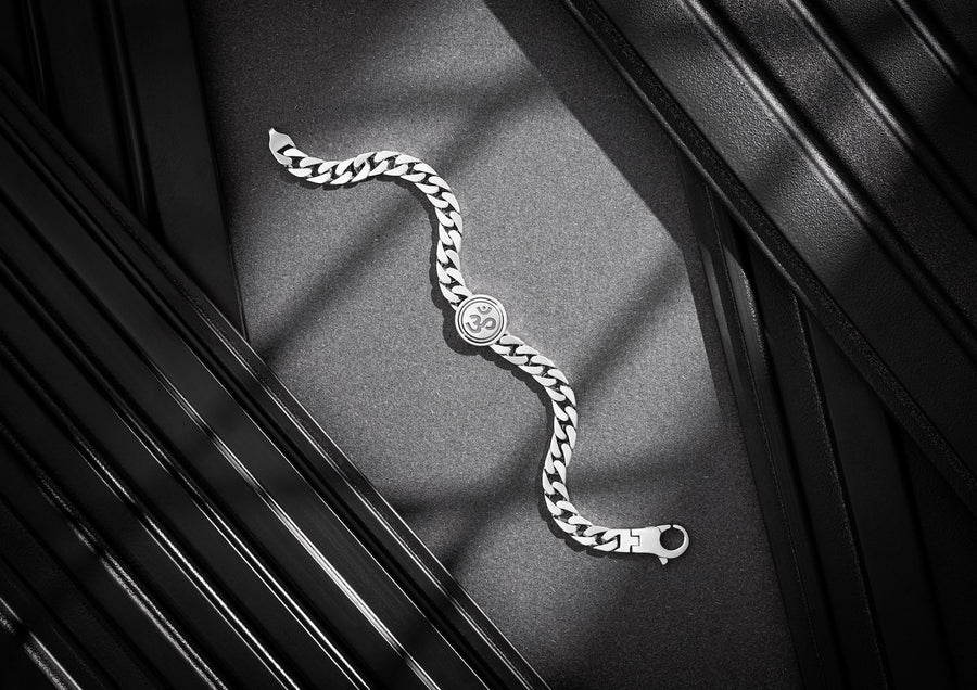 Revolving Luxe Om Bracelet Main image