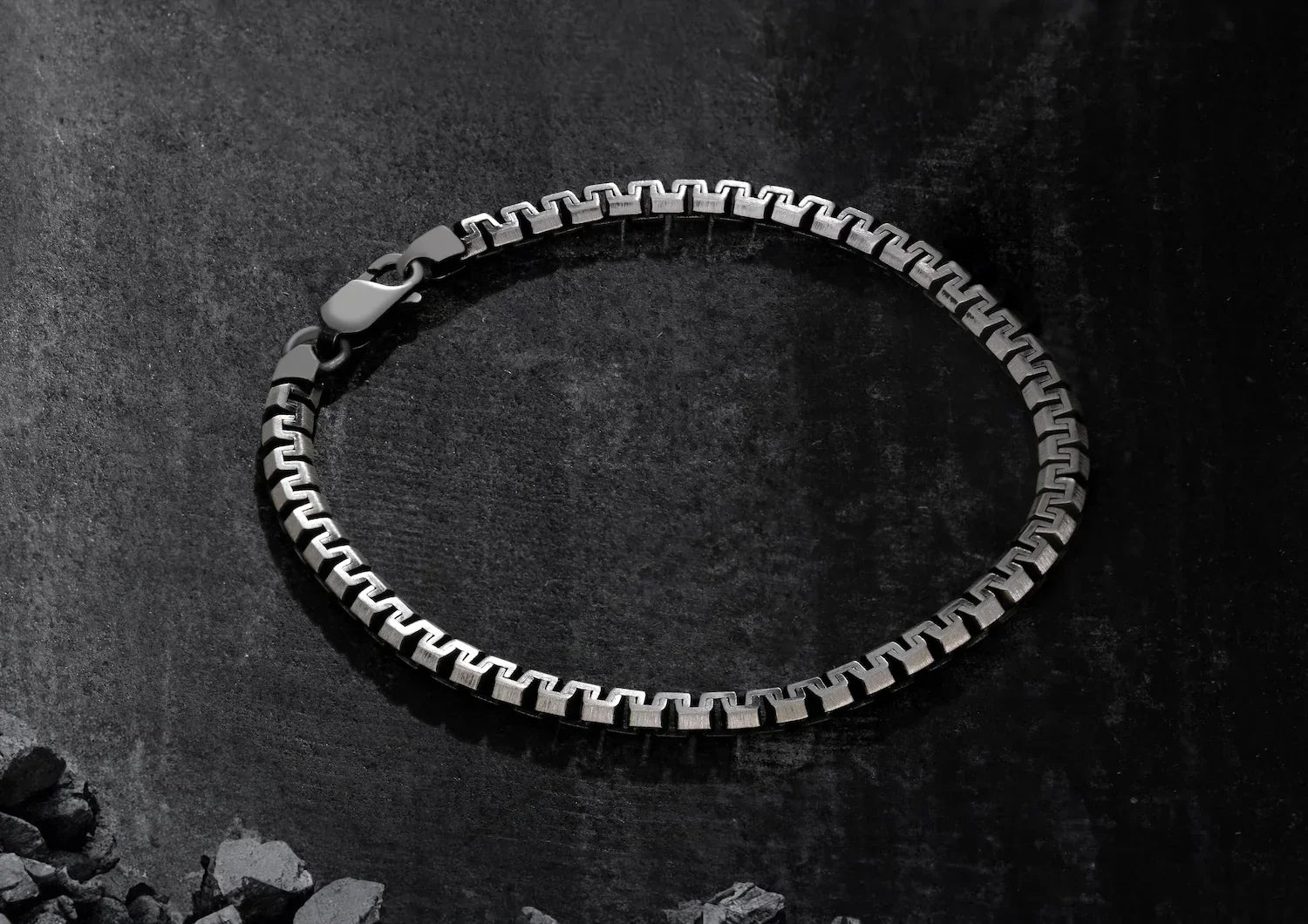 Dragon Textured Cuban Link Men Bracelet Main image