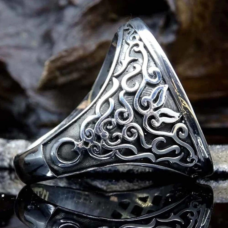Customizable No Stone Elegant Silver Mens Ring Secondary image
