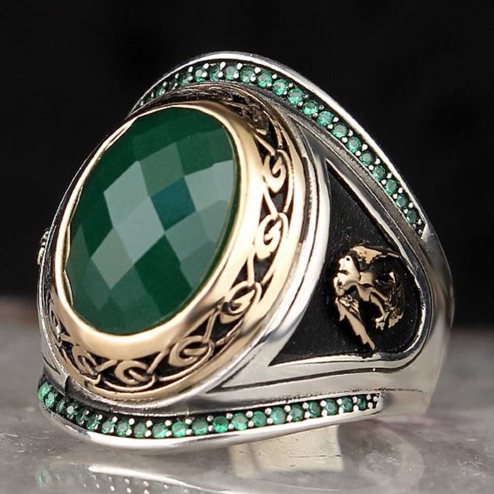 Eagle Style Great Emerald Stone Silver Mens Ring Main image