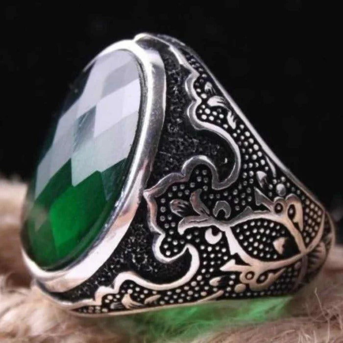 Exclusive Beautiful Emerald Stone Silver Mens Ring Secondary image