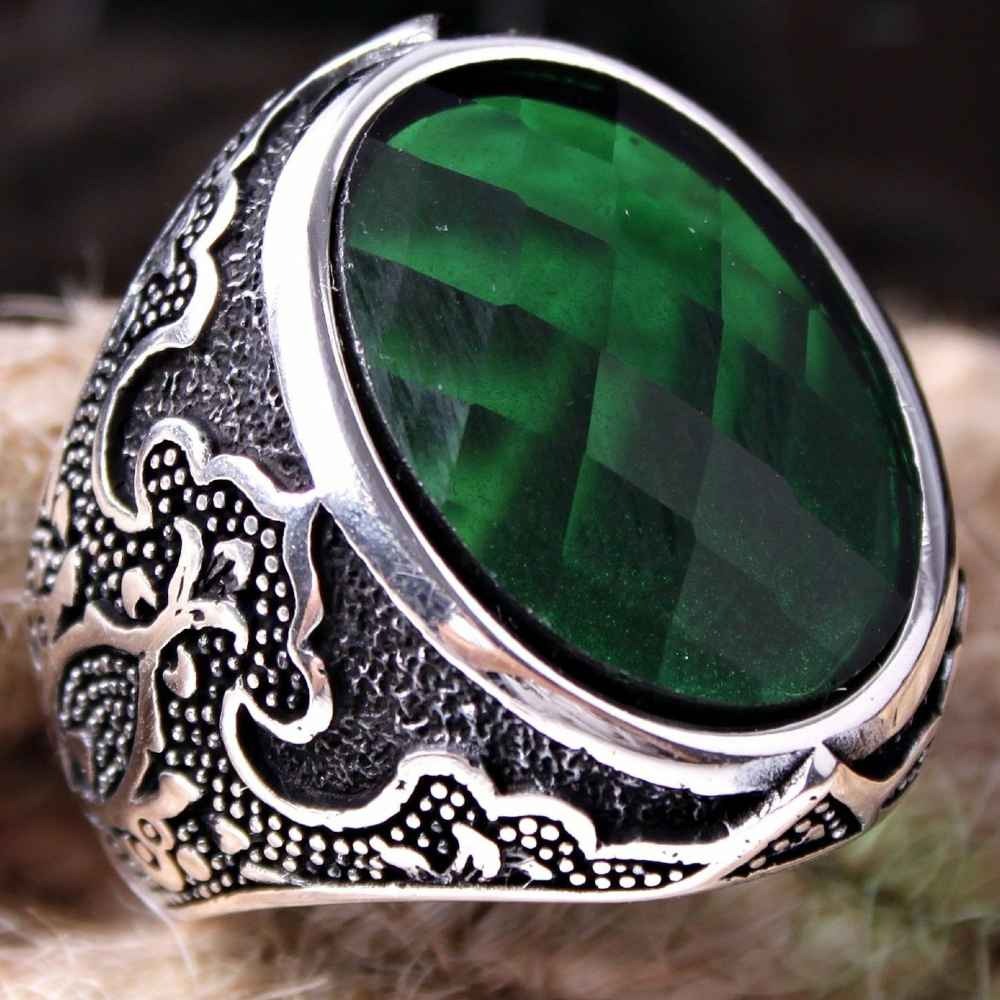 Exclusive Beautiful Emerald Stone Silver Mens Ring Main image