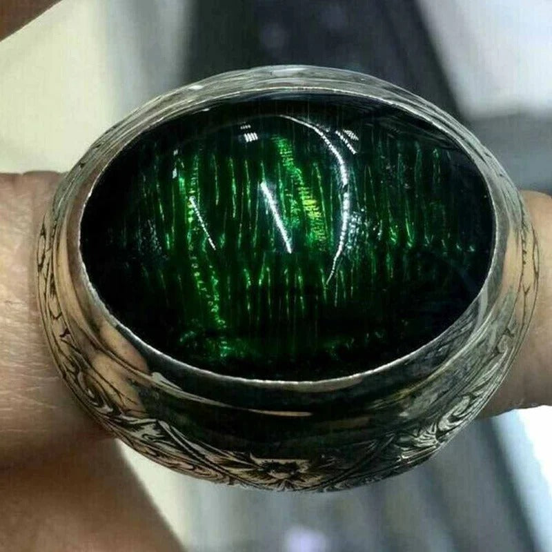 Handmade Silver Elegant Heavy Emerald Mens Ring Main image