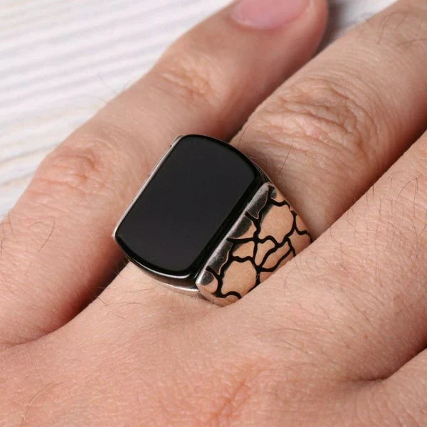 Handmade Silver Sidewalk Style Onyx Stone Mens Ring Secondary image
