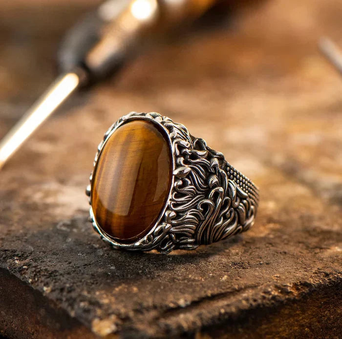 Vintage  Ring Secondary image