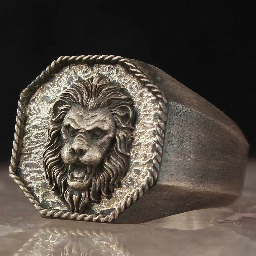 Luxury Lion Head Elegant Silver No Stone Mens Ring Main image
